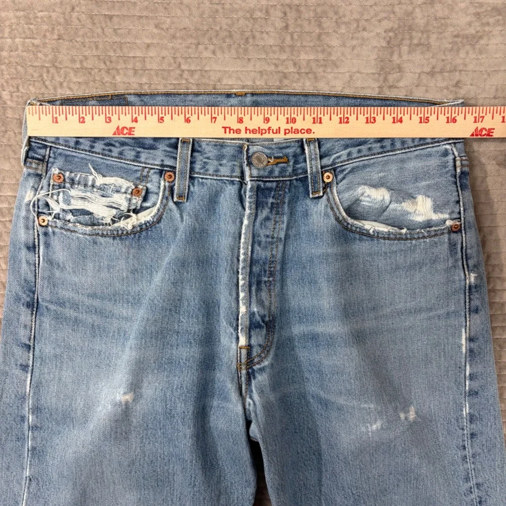 Levis 501 Mens Straight Leg Jeans 34x34‎ Light Wash Distressed Button Fly 0193